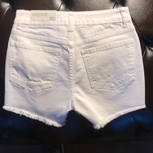White denim shorts - Picture 2 of 2